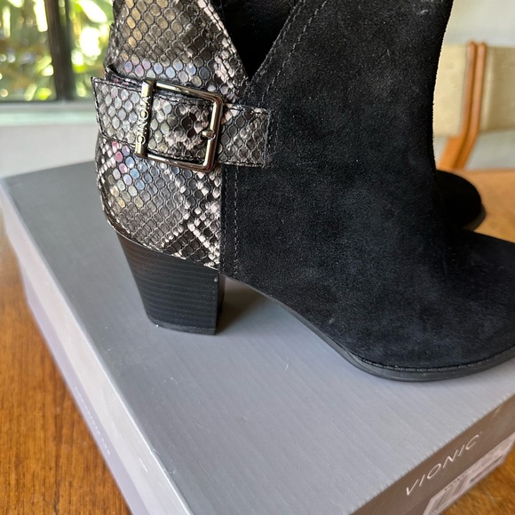 Vionic booties - Picture 7 of 9